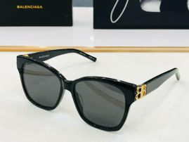 Picture of Balenciga Sunglasses _SKUfw55136361fw